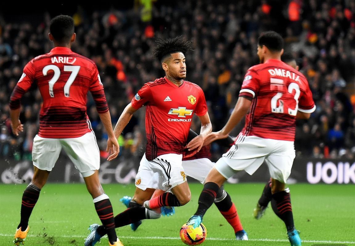 英超第16轮：曼联坐镇老特拉福德迎战伯恩茅斯，欧冠资格争夺关键战